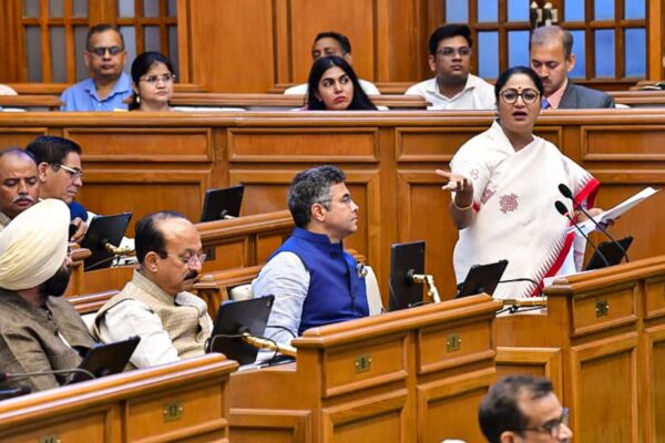 Delhi Govt, Centre Join Hands to Protect Citizens from Global Crisis Impact