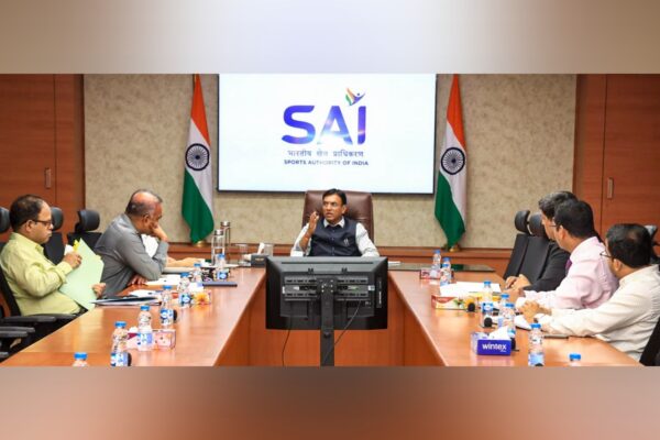 Mandaviya Holds Talks With FMSCI to Revive Formula One in India