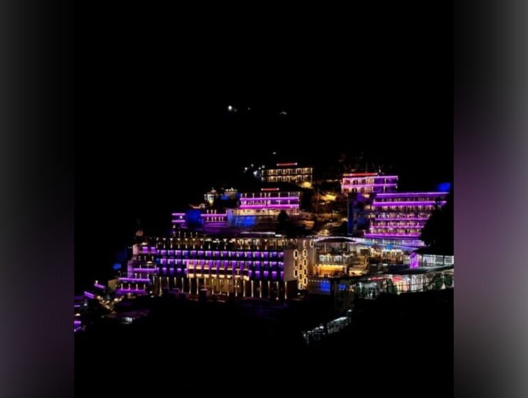 Surge of devotees at Vaishno Devi shrine during Navratri, over 2.69 lakh offered prayers