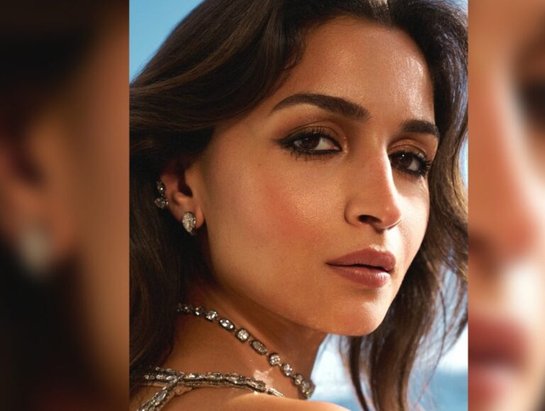 Yash Raj Films sets Alia Bhatt