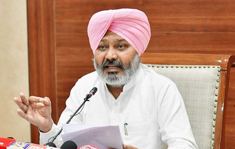 Punjab govt orders time-bound disposal of pending RC, DL applications