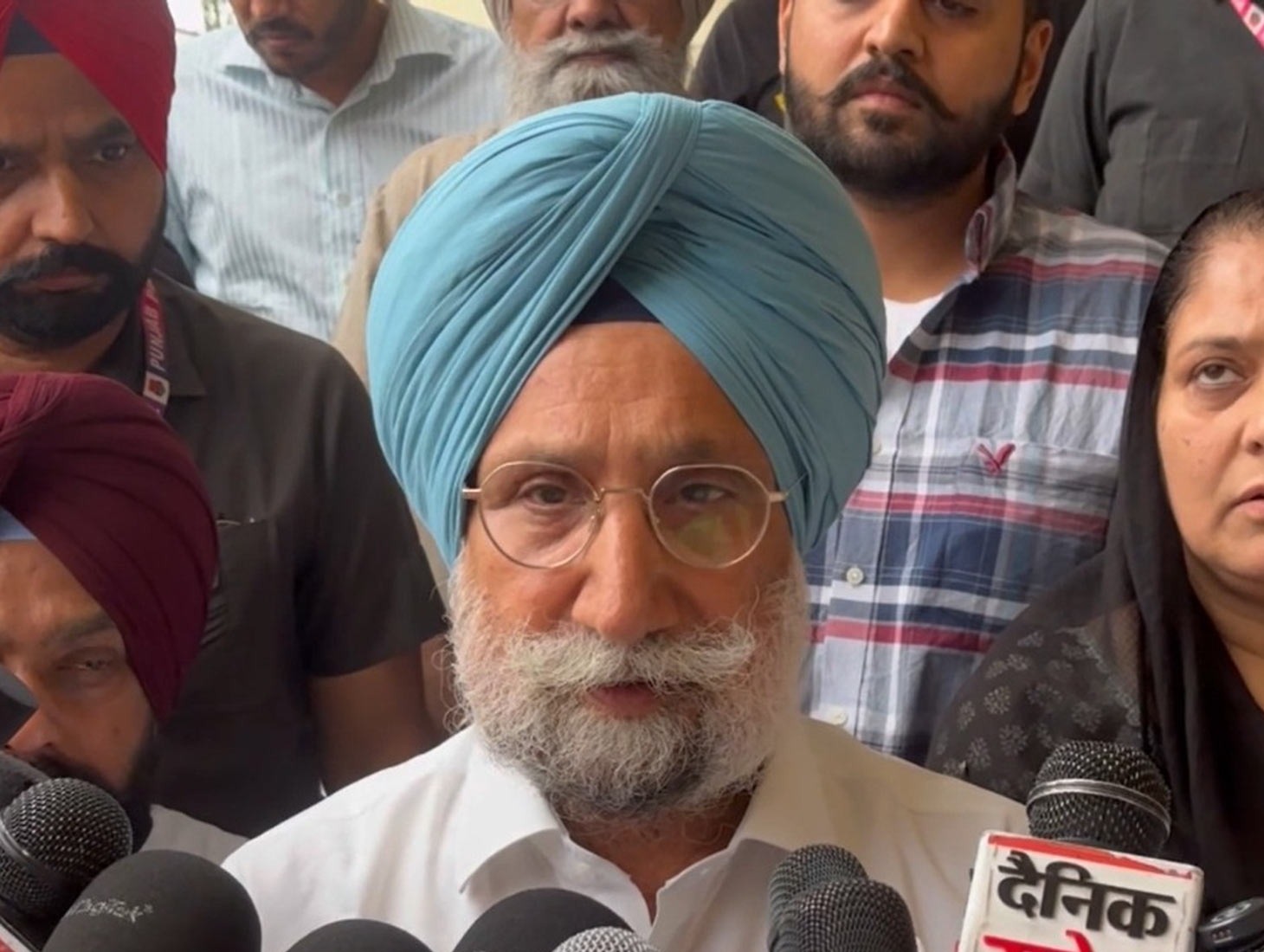 Randhawa Condoles Lal Singh’s Death, Targets Sukhbir Badal Praise