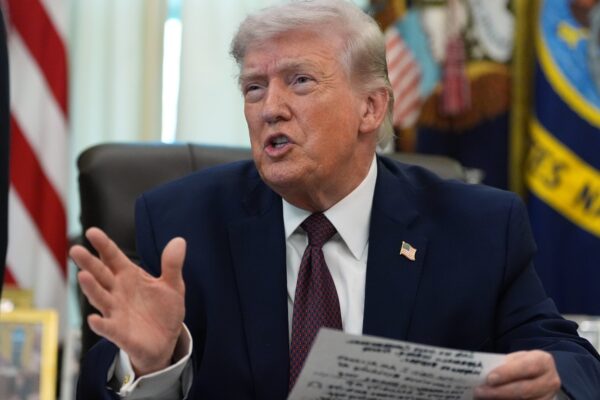 Trump Says Iran Offensive Could End in 2-3 Weeks, Hormuz Security Up to Allies