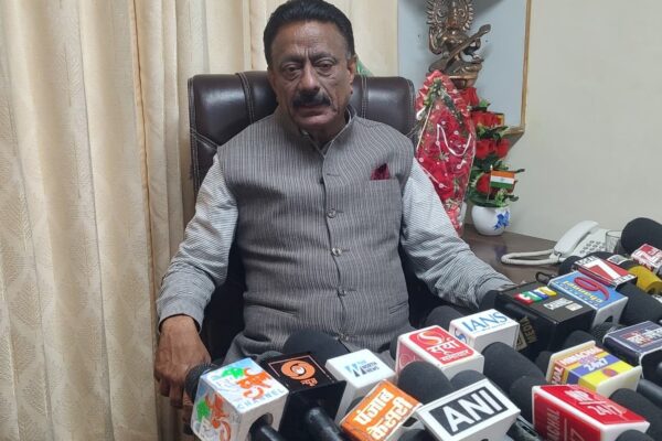 Himachal Orchardists Face Double Blow of Policy and Weather, Says Rathore
