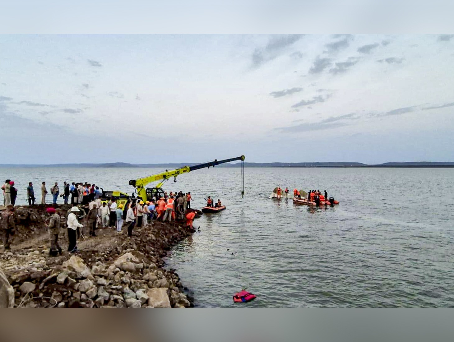 Search Intensifies After Deadly Jabalpur Boat Mishap