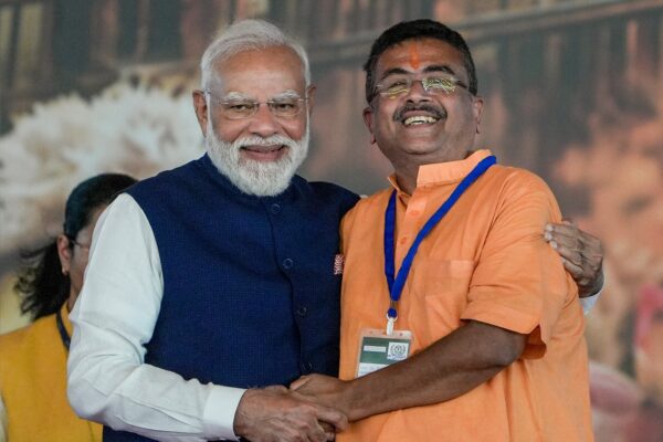 PM Modi and Bengal CM