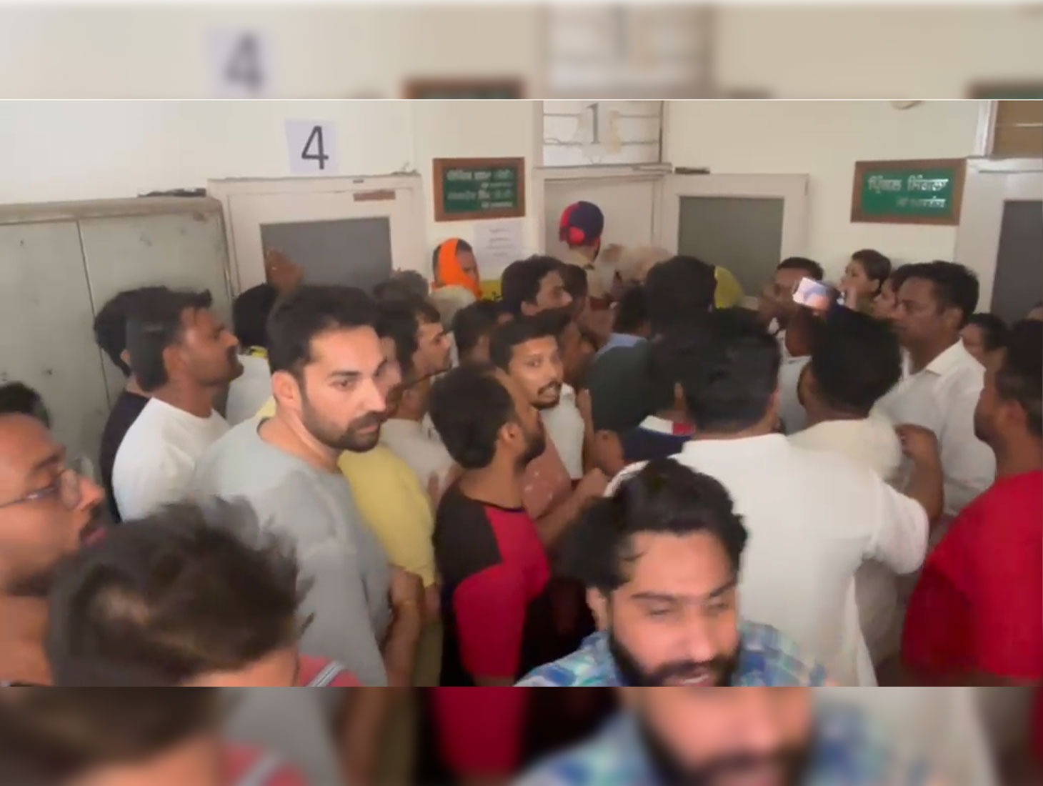 Polling in Samana