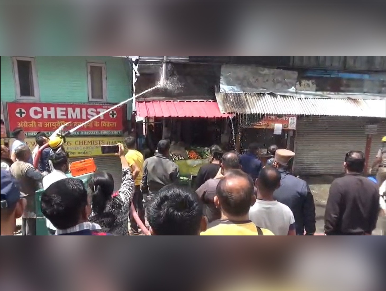 Fire breaks out in chhota shimla shop