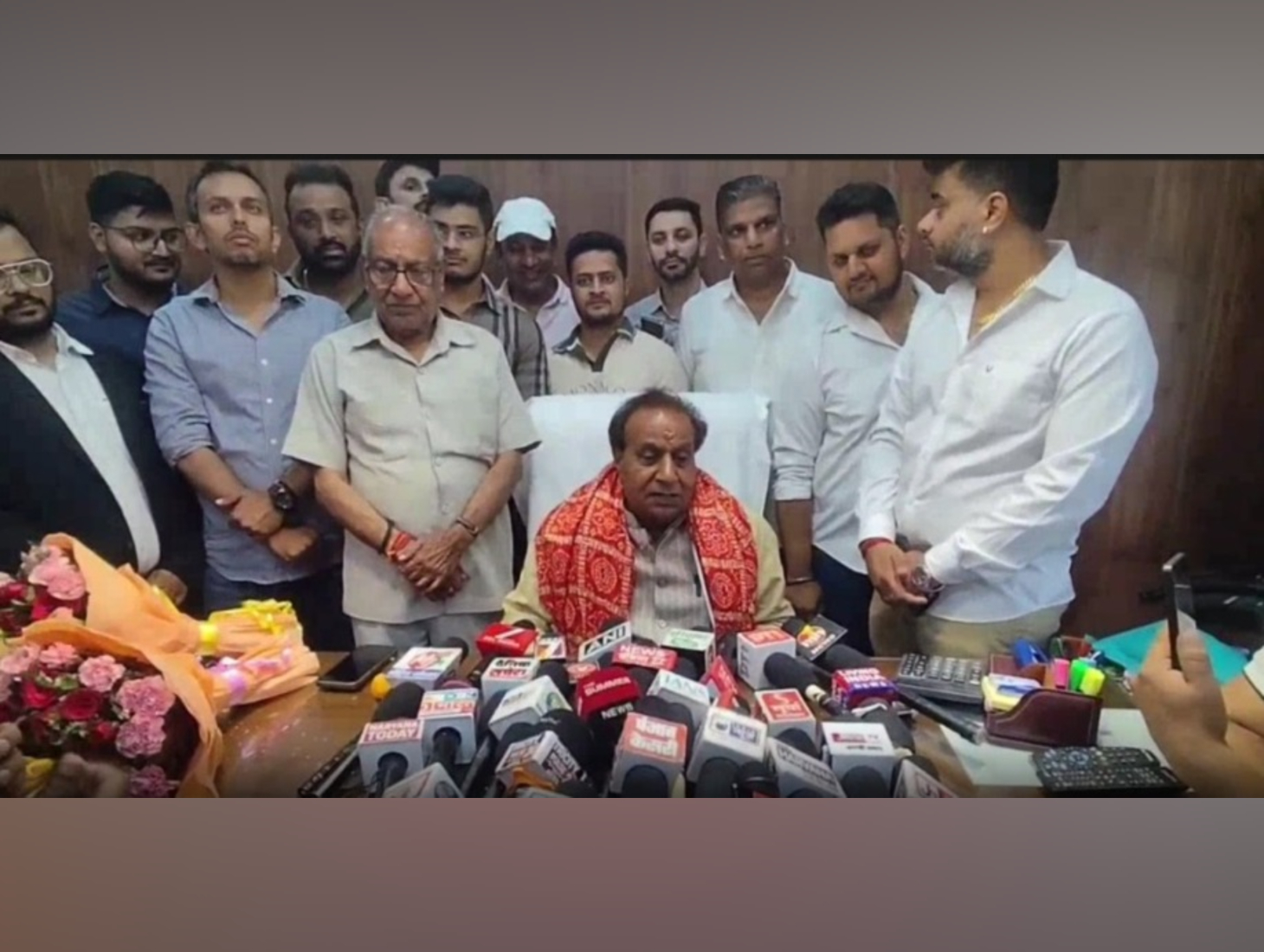 Shyam Lal Bansal Takes Charge, Vows Ward-Level Committees for Better Governance