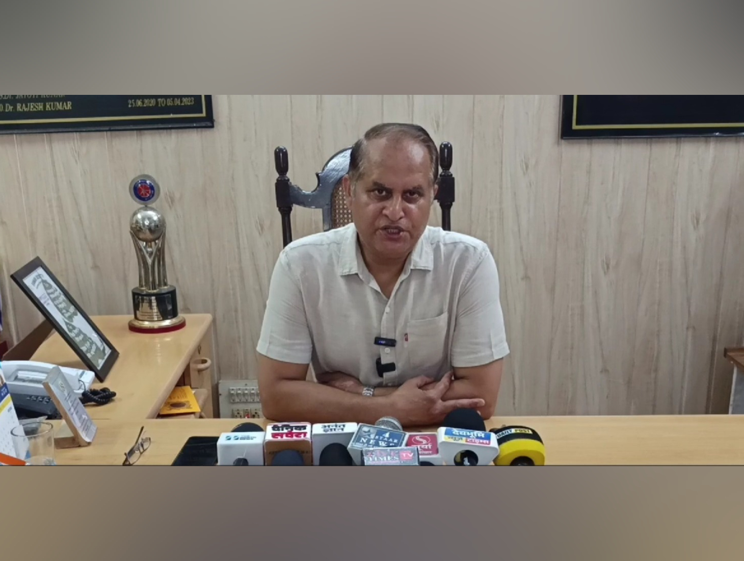 Prof. Rakesh Pathania Urges Students to Apply Online Before Deadline