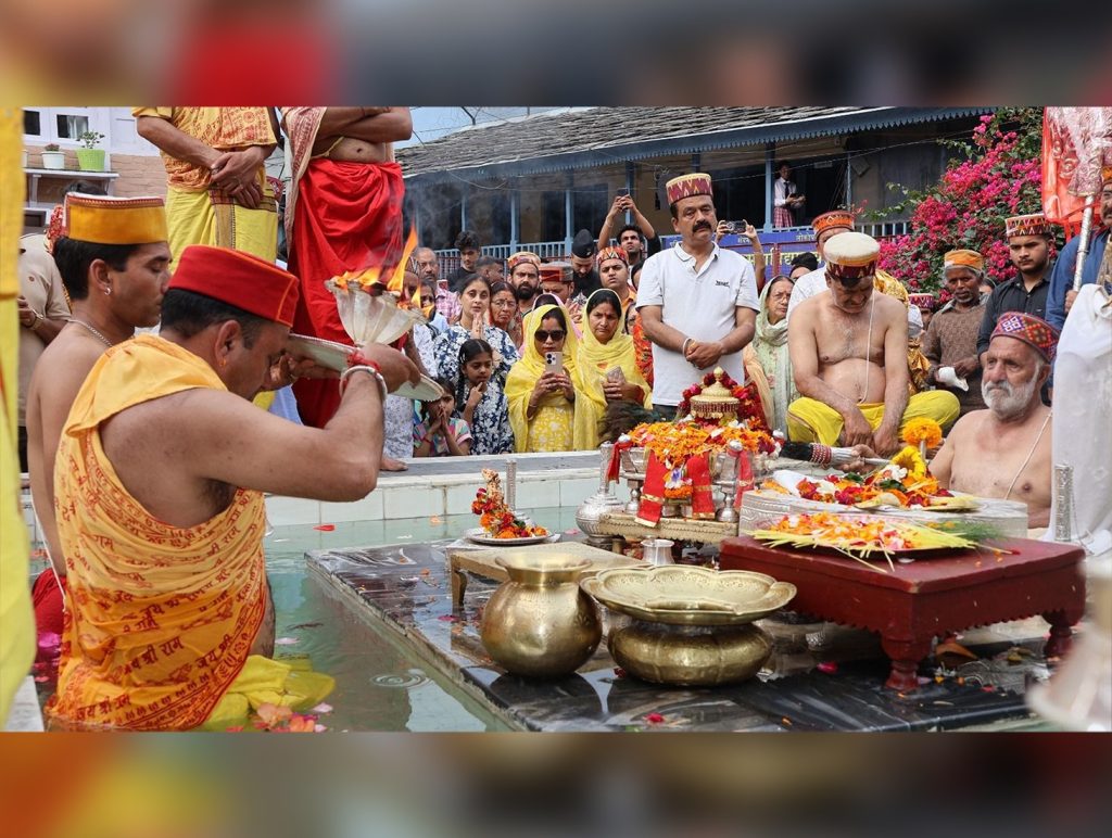 Sacred Water Festival Held at Raghunath Temple, Hundreds Offer Prayers