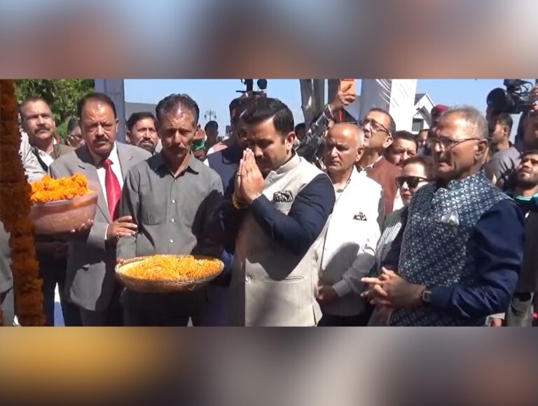 Virbhadra Singh put Himachal’s development above social, regional divides: Guv