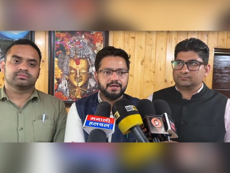Newly elected Manali municipal councilors take oath of office