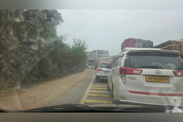 Tourists Slam Poor Traffic Management Amid Himachal Weekend Gridlock