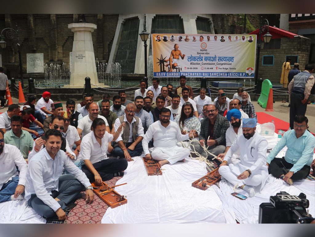 Congress Spins Charkha at Shimla Protest, Urges President to Safeguard Democracy