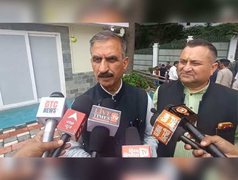 ‘Unfortunate’:Sukhu condemns lathi-charge on students in Delhi