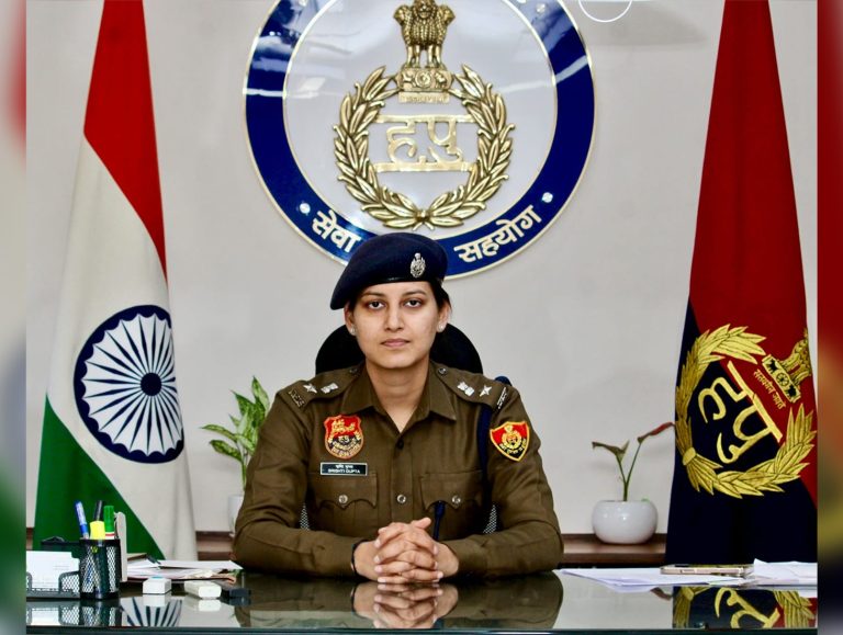 Panchkula Police save 25 cattle stranded in Ghaggar river