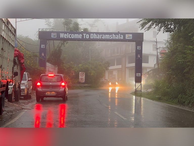 Rain and dense fog bring sharp drop in temperature across Dharamshala