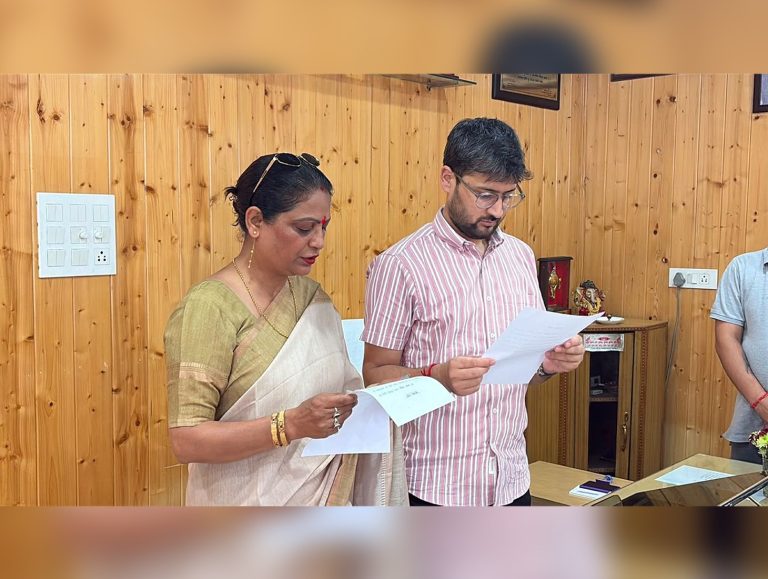 Kullu MC president, vice-president take oath and assume office