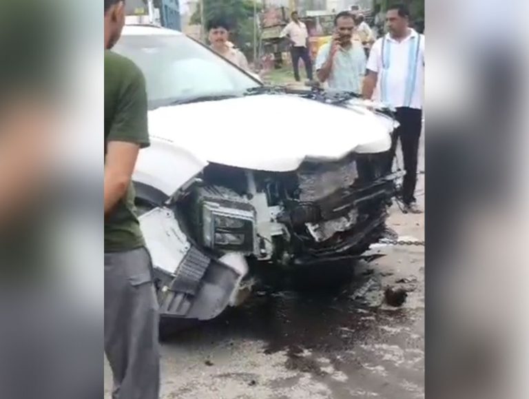 Speeding car triggers multi-vehicle crash on Zirakpur–Shimla Highway, biker seriously injured
