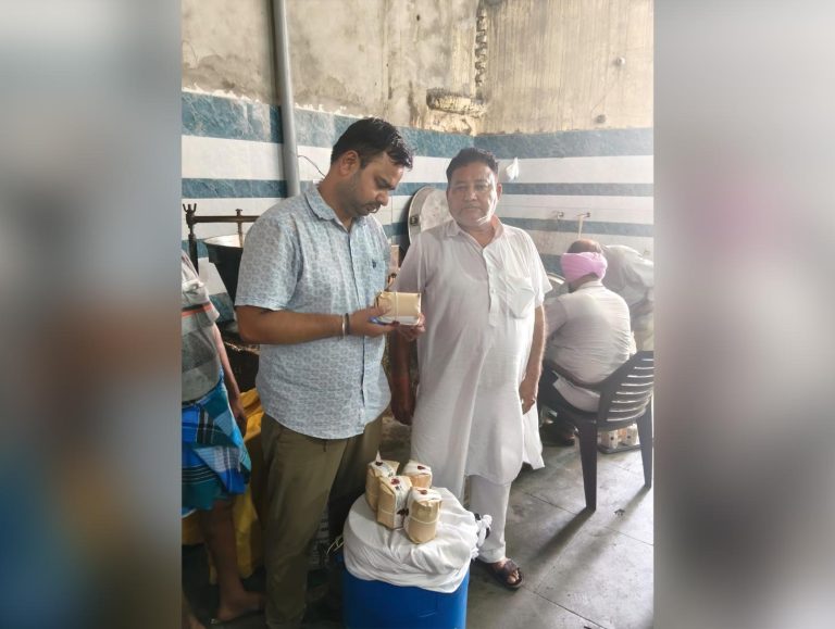 65 kg of coloured chamcham seized on suspicion of unauthorised food colouring