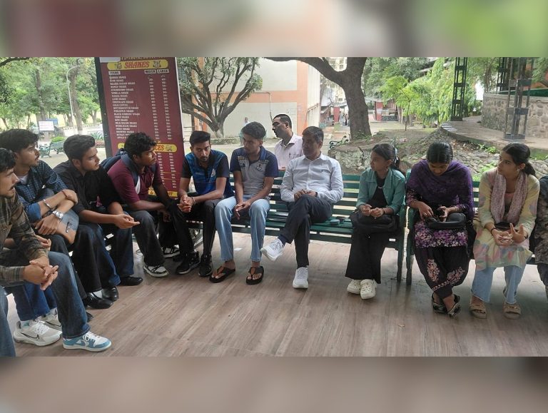 Education Minister meets students during surprise visit