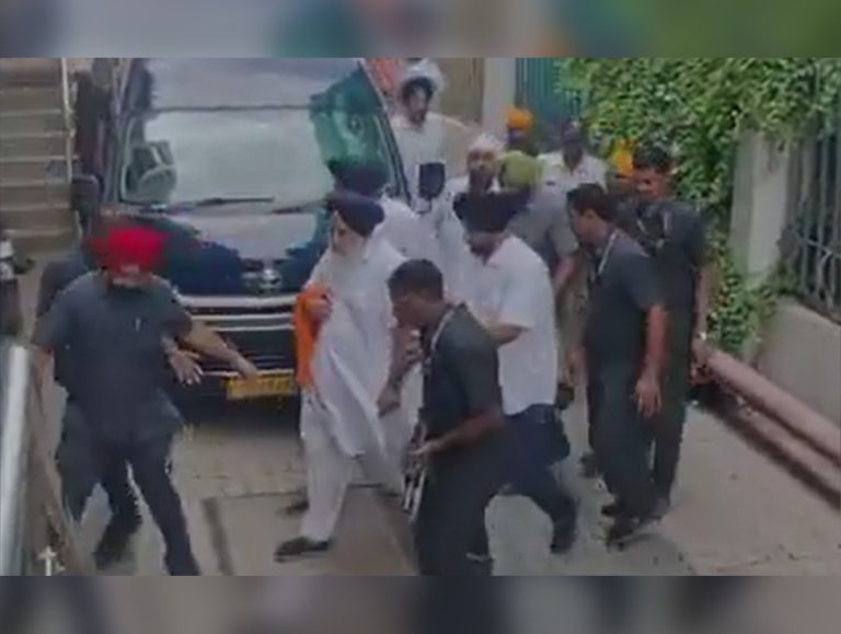 Sukhbir Singh Badal injured in attack at Nanded Gurdwara