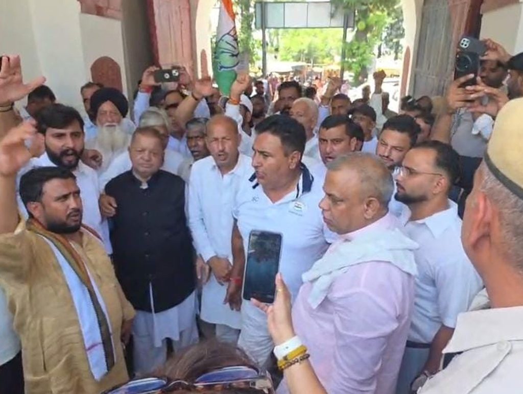 Protest in Pinjore over alleged detention of Congress-backed councillors