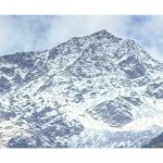 Fresh snowfall brings cheer to tourists, locals
