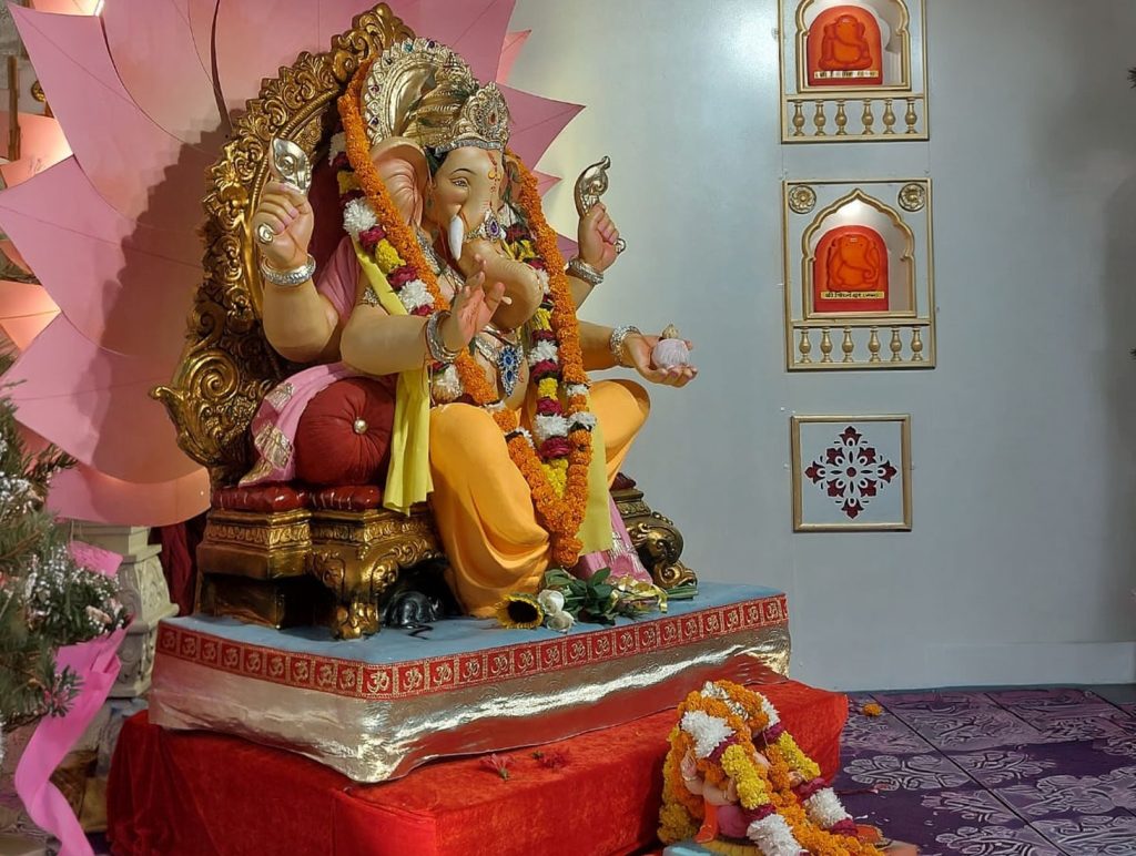Prayers, music and dance showcase the state’s rich cultural traditions at Maharashtra Bhawan in Sector 19