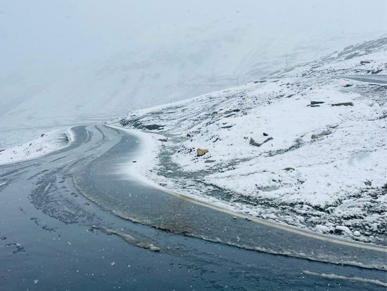 Himachal’s Rohtang Pass turns white with season’s first snowfall