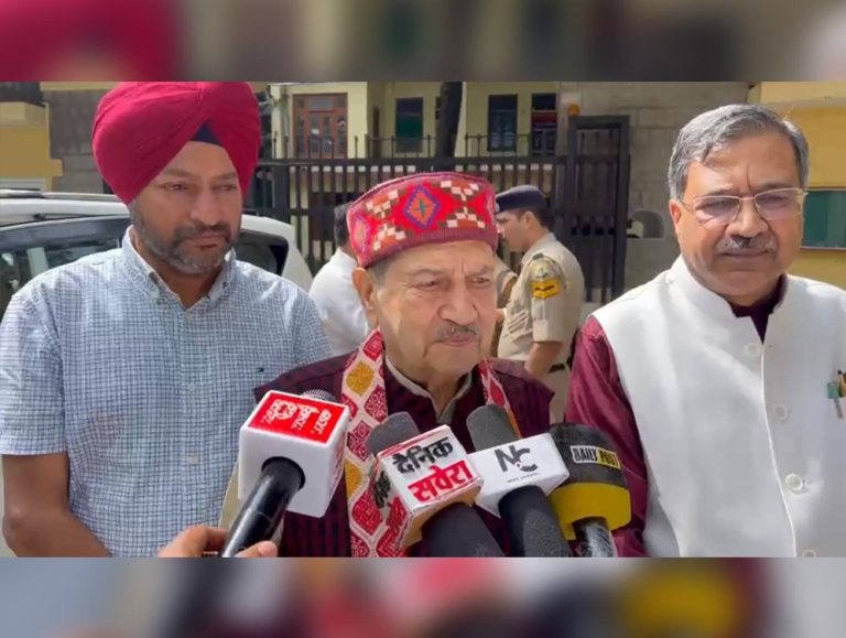 Indresh Kumar, Prof. Bansal meet Dalai Lama in McLeod Ganj