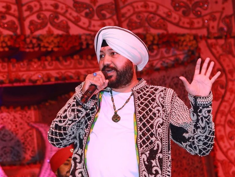 Daler Mehndi’s Concert Interrupted During Navratri Celebrations