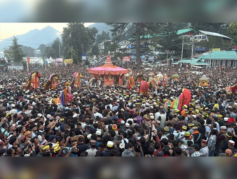 Thousands join Lord Raghunath’s chariot procession in Kullu