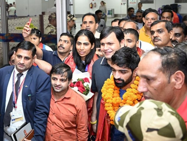 Haryana’s 32 Asiad medallists return to rousing welcome