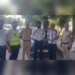 Traffic police remove red-blue light and black film, impound vehicle; parents fined for allowing 15-year-old to drive