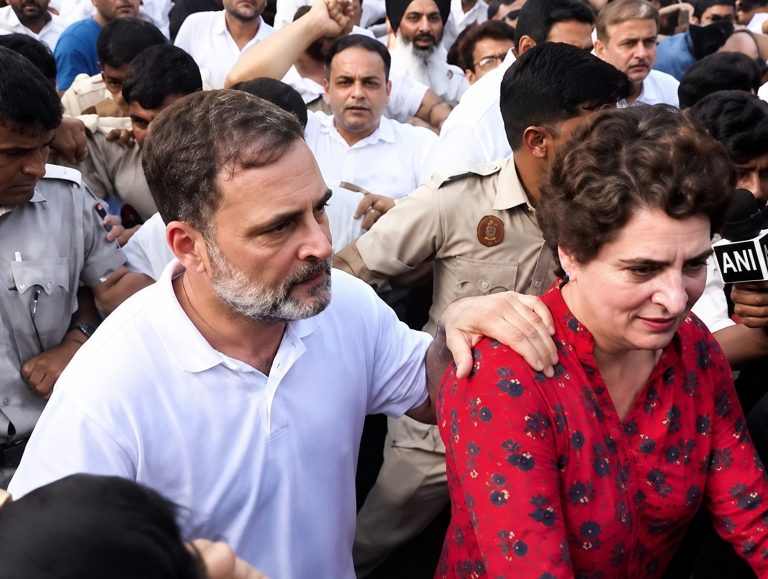 Rahul, Priyanka lead INDIA bloc march to SC, demand CEC’s resignation