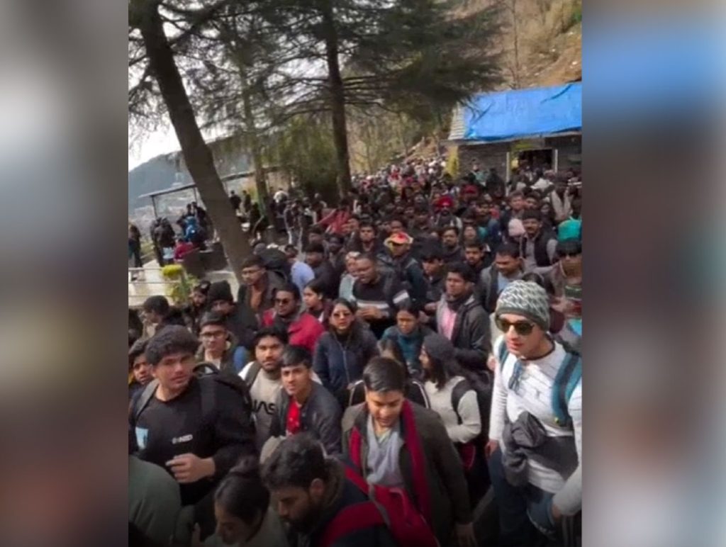 Triund tourist entry capped at 1,000 per day after long weekend rush