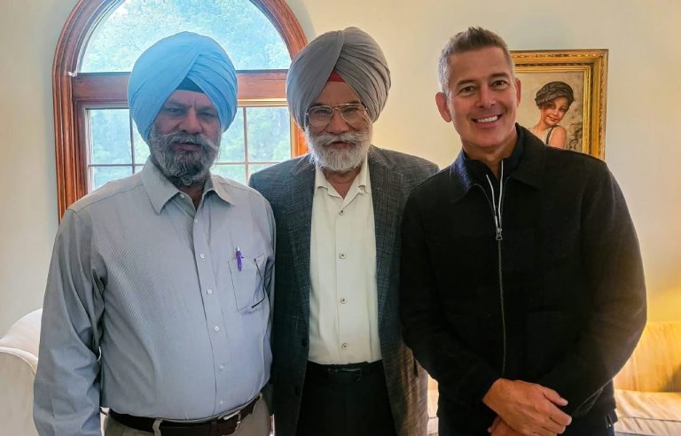US Transport Secretary meets Dhaliwal brothers